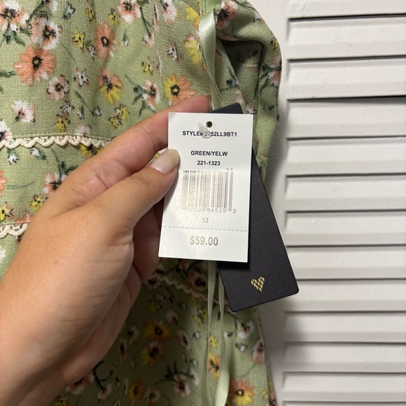 City Triangles Juniors Green Floral Halter Top Fit and Flair Dress Size 13 - Picture 5 of 7